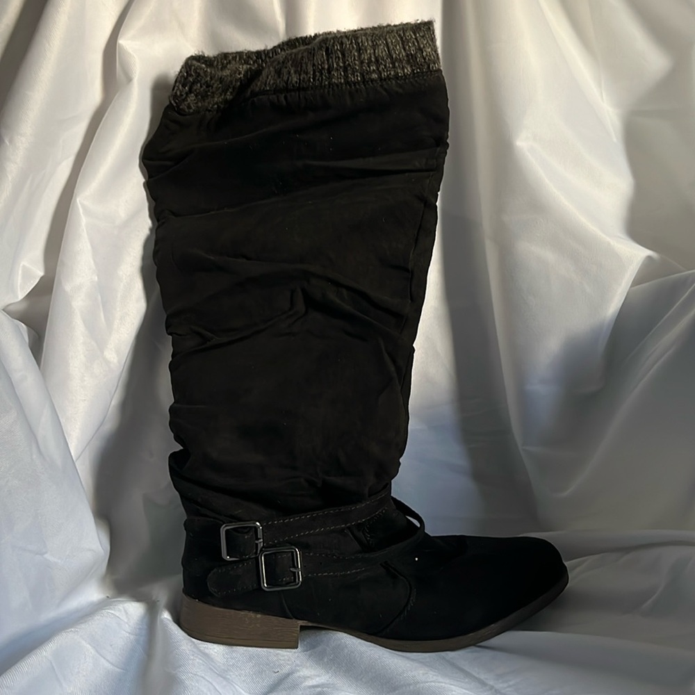 JustFab Black Knee-high Pillar Boots
